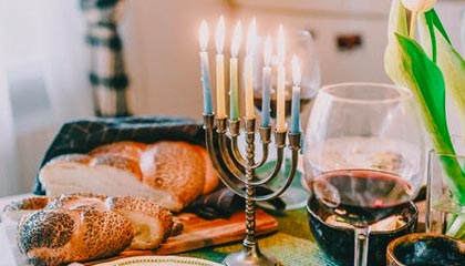 爱游戏下载-尤文图斯引援取得成功，中场实力显著增强