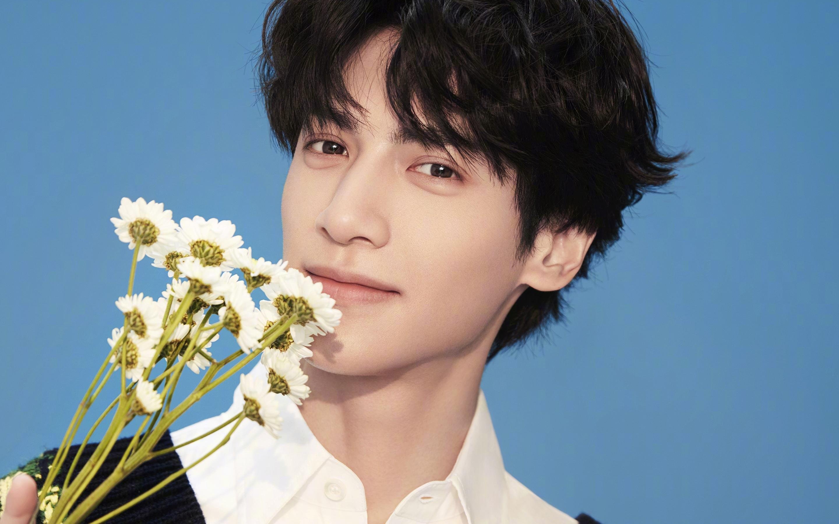 炉石传说年度超级杯激战正酣，策略对决令人震撼，炉石传说2020比赛