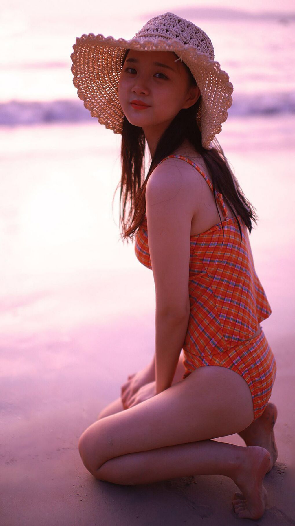 英超:曼城在补时阶段绝杀利物浦,争冠形势扑朔迷离,英超第4轮_曼城5球狂胜利物浦 曼联连胜终结无碍领跑