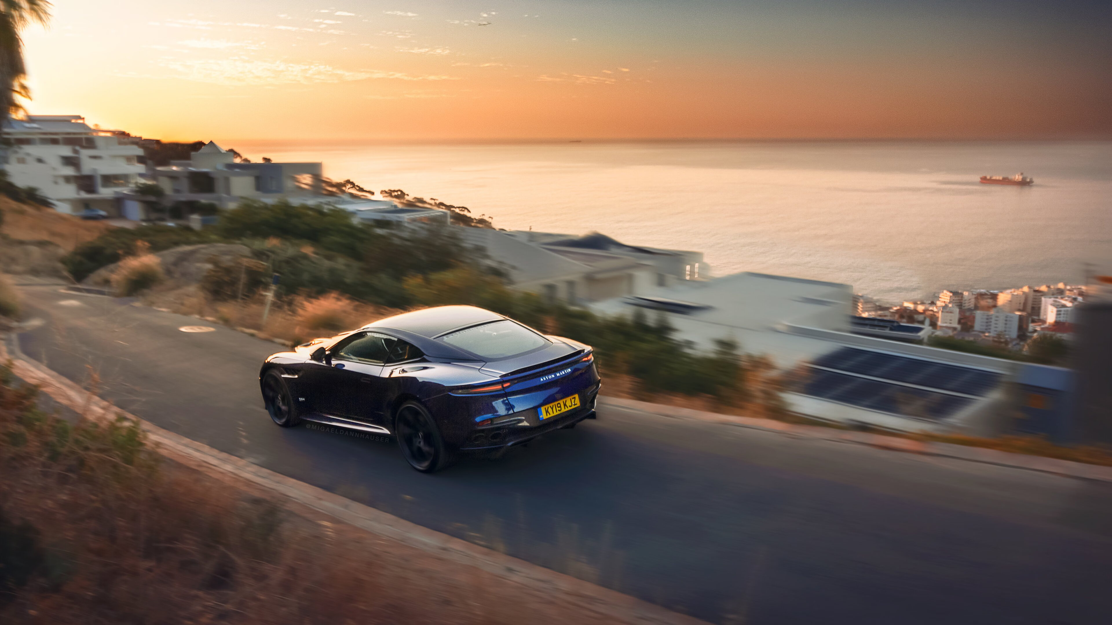 爱游戏app-湖人大胜尼克斯，詹姆斯三节打卡轻取30+，詹姆斯湖人进攻集锦